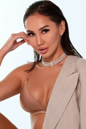 Gabi female escort introduction